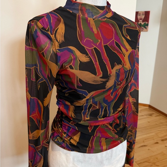 FARM Rio Multicolor Abstract horse Print Top - Picture 4 of 11